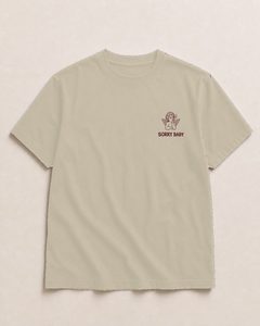 Front logo of the cream shirt